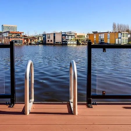 Houseboat Studio With Canalview And Free Bikes Amsterdam Exterior photo